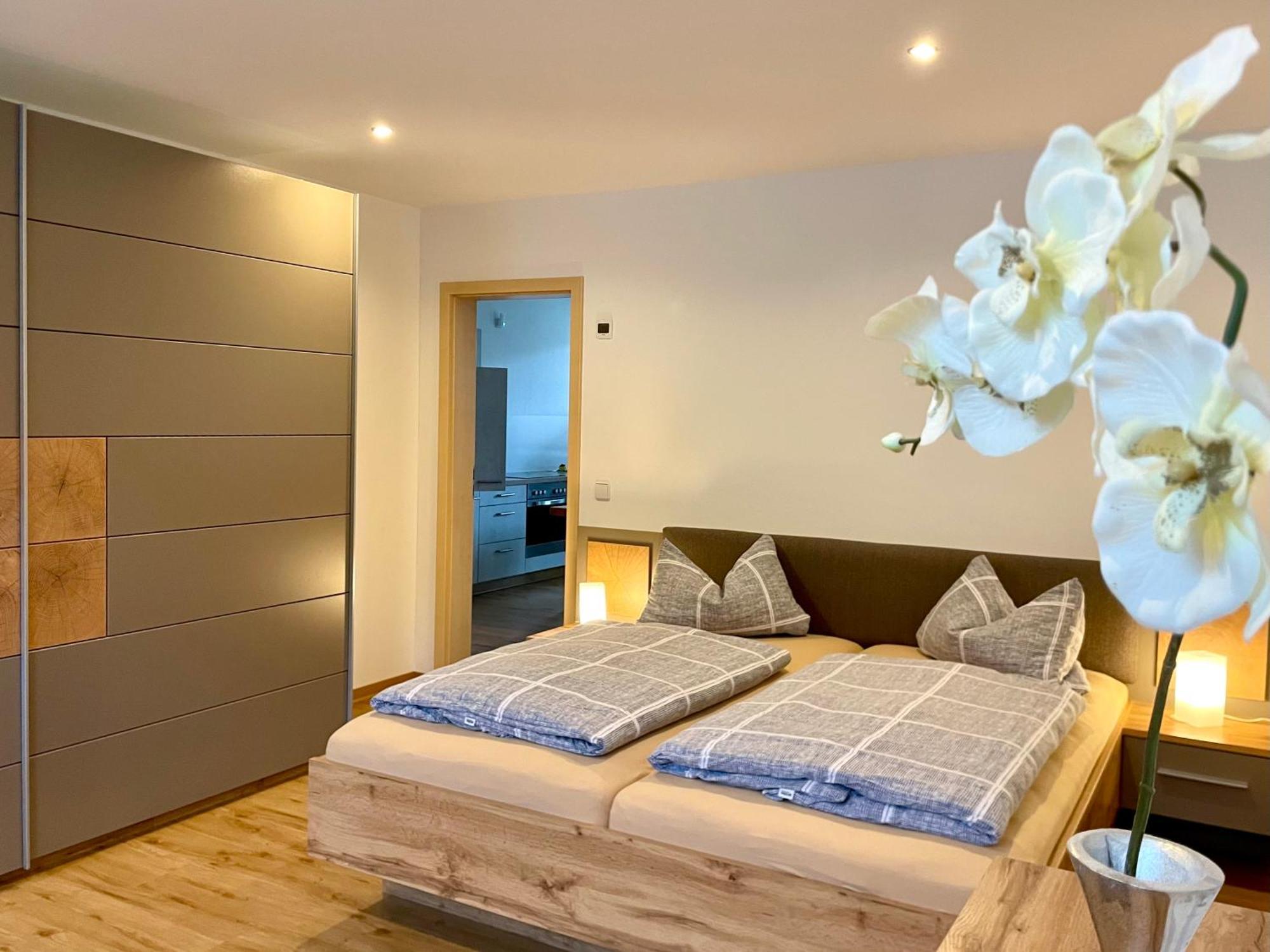 Stadtoase Geraeumige Gaestewohnungen Mit Balkon, Komfort, Modernitaet Und Ruhe, Fuer Monteure Geeignet, Free Wifi Frankenberg Buitenkant foto
