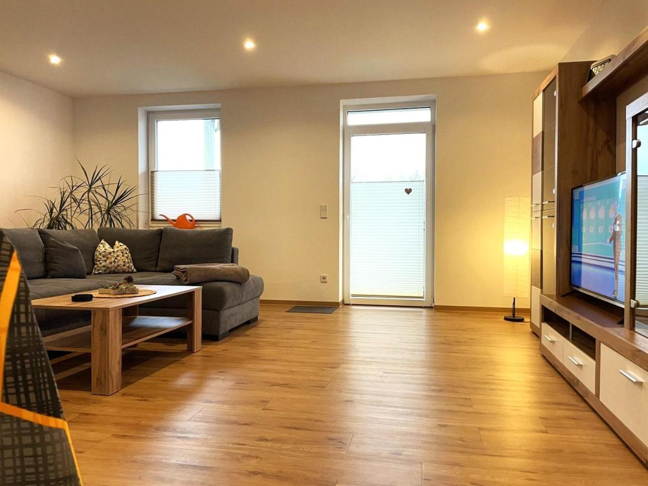 Stadtoase Geraeumige Gaestewohnungen Mit Balkon, Komfort, Modernitaet Und Ruhe, Fuer Monteure Geeignet, Free Wifi Frankenberg Buitenkant foto
