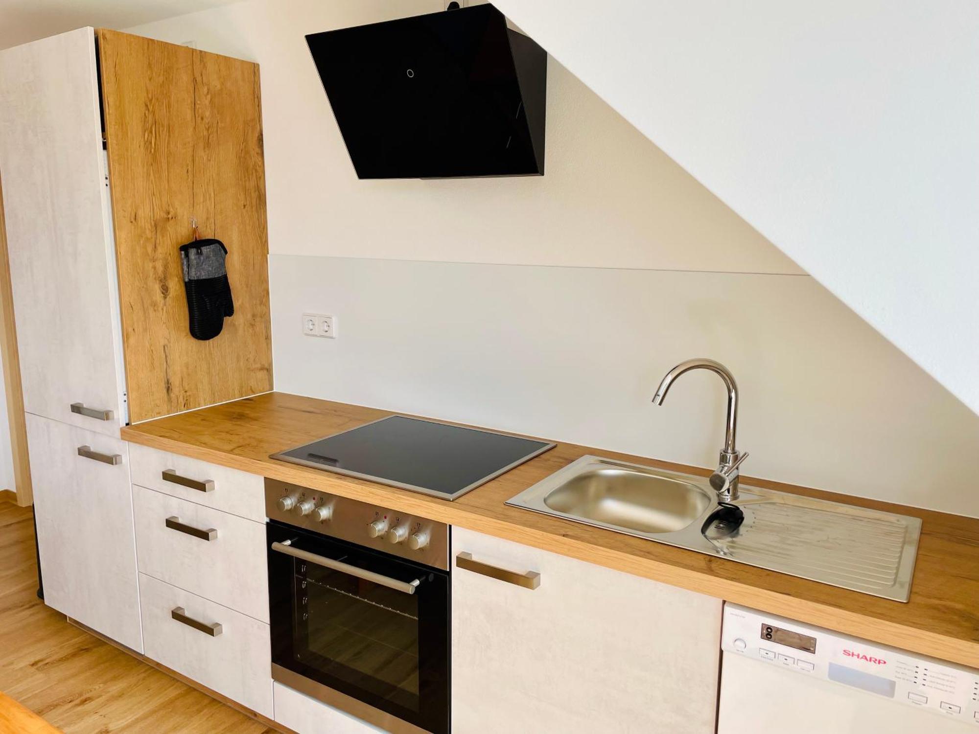 Stadtoase Geraeumige Gaestewohnungen Mit Balkon, Komfort, Modernitaet Und Ruhe, Fuer Monteure Geeignet, Free Wifi Frankenberg Buitenkant foto